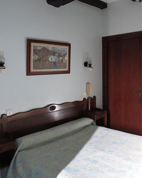Hotel Arocena Saint-Pée-sur-Nivelle Zimmer foto