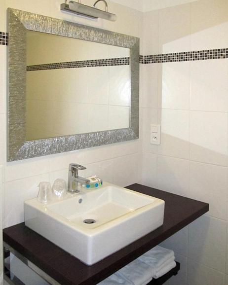 Hotel Arocena Saint-Pée-sur-Nivelle Zimmer foto